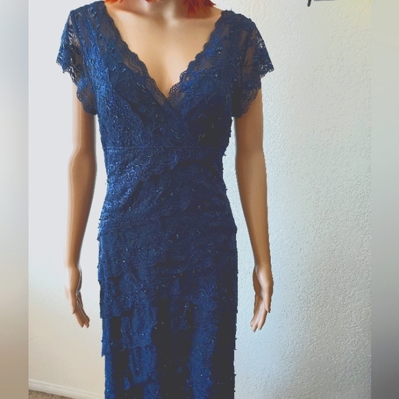 MARINA Dresses & Skirts - Marina navy blue stretch lace dress in size 8